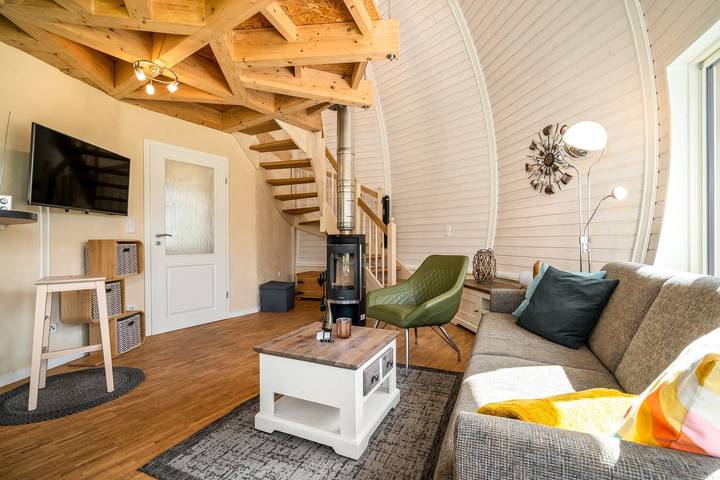 Ferienhaus für 4 Personen, mit Whirlpool und Terrasse sowie Garten und Sauna am Tollensesee - 4