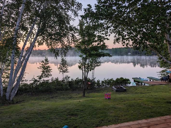 Gîte pour 6 personnes, avec jardin ainsi que vue sur le lac et vue à Saguenay