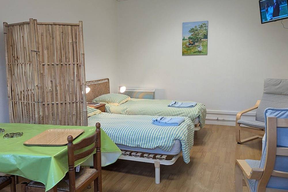 Studio cosy proche d'Orléans avec parking et animaux sur place in Bucy-Saint-Liphard, Vallée de la Loire
