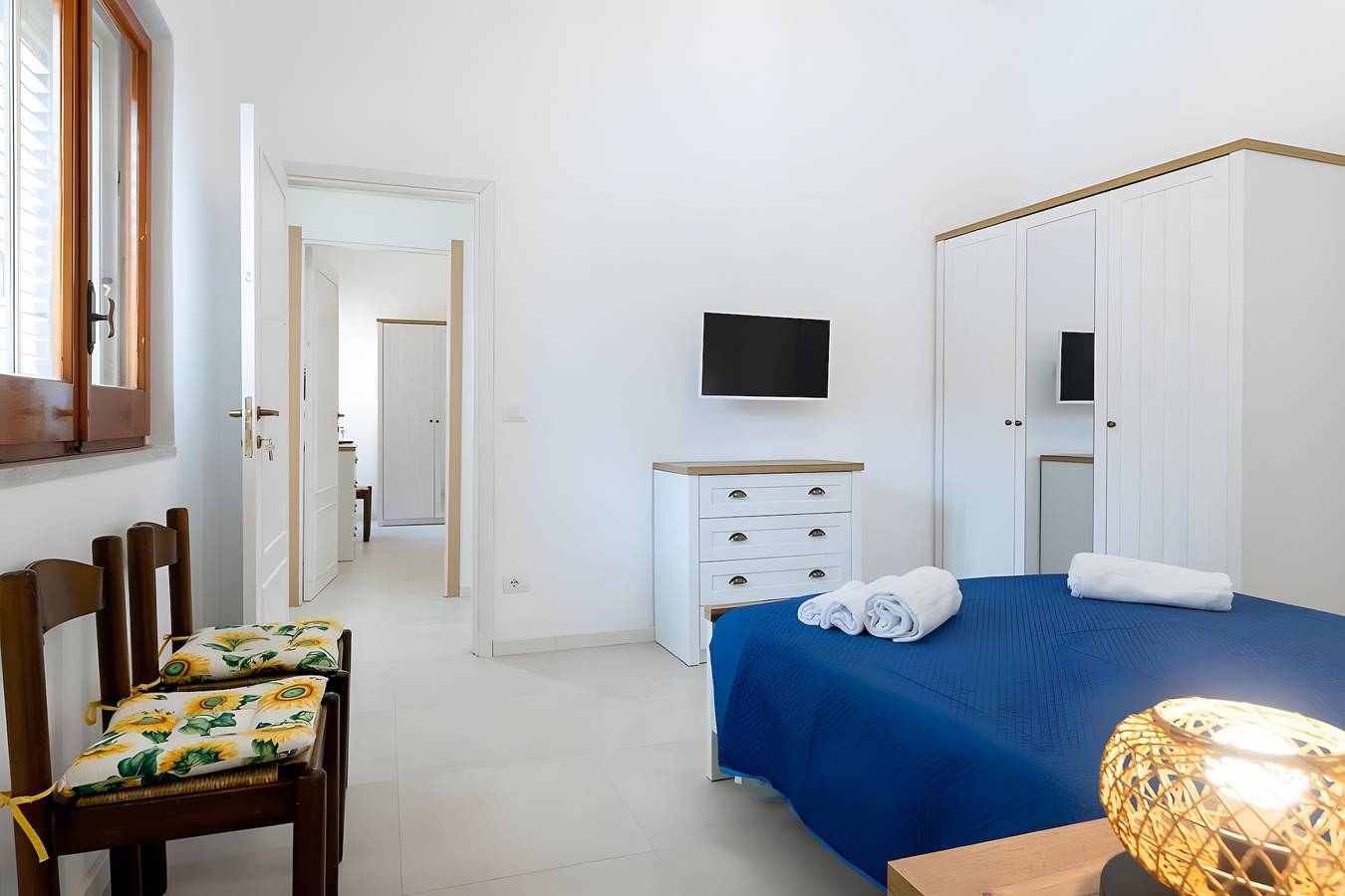 Apartamento entero, Apartamento 'Brezza Marina' con terraza privada y aire acondicionado in Marina di Ragusa, Provincia de Ragusa