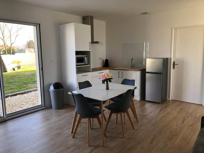 Gîte pour 4 personnes, avec jardin à Échillais - 2