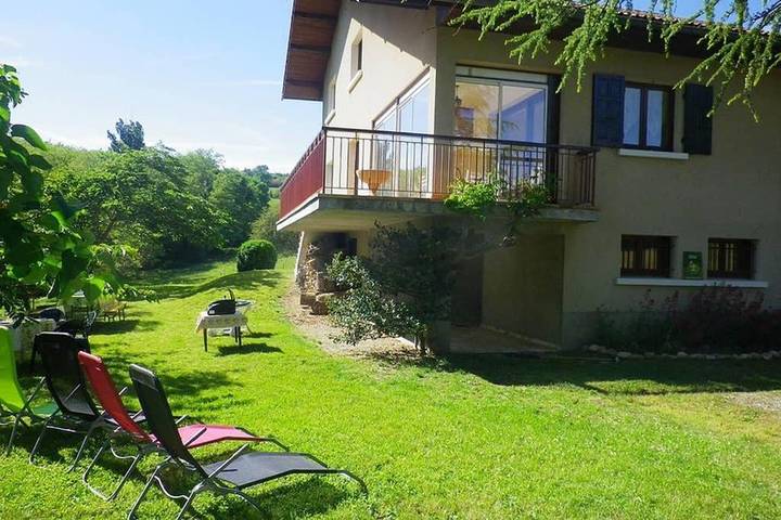 Maison de vacances pour 14 personnes, avec Balcon et Terrasse ainsi que Jardin et Piscine