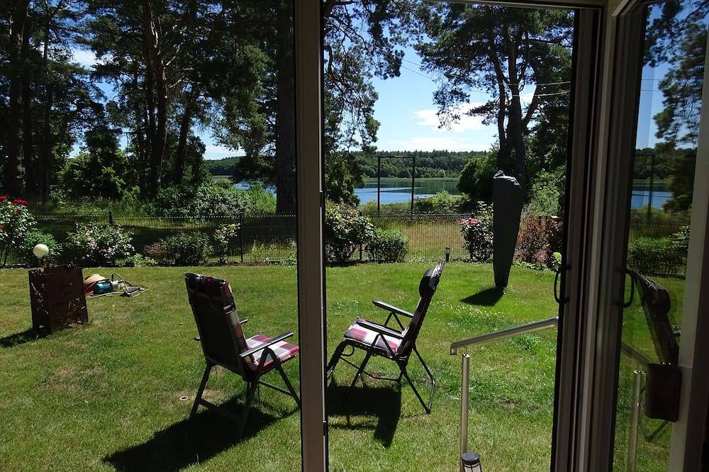 Ganze Wohnung, Ferienwohnung mit Seeblick in Fürstensee, Neustrelitz