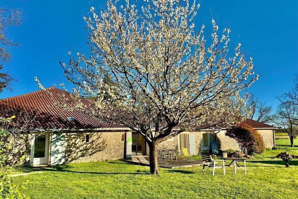 Chambre D’hôte pour 4 Personnes dans Créon-d'Armagnac, Landes