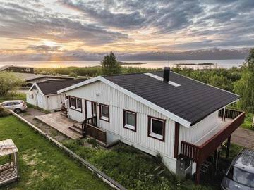 Gîte pour 6 personnes, avec jardin ainsi que vue et vue sur le lac à Abisko