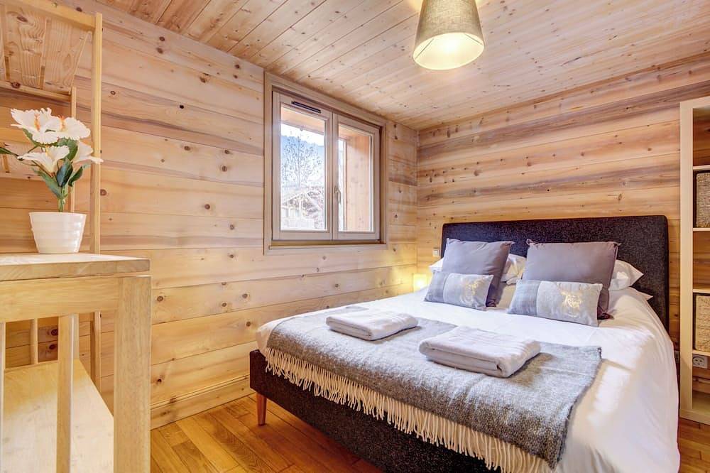 Spacious Chalet in a Great Location - Perfect for a Group of Friends of Family in Morzine, Les Portes du Soleil