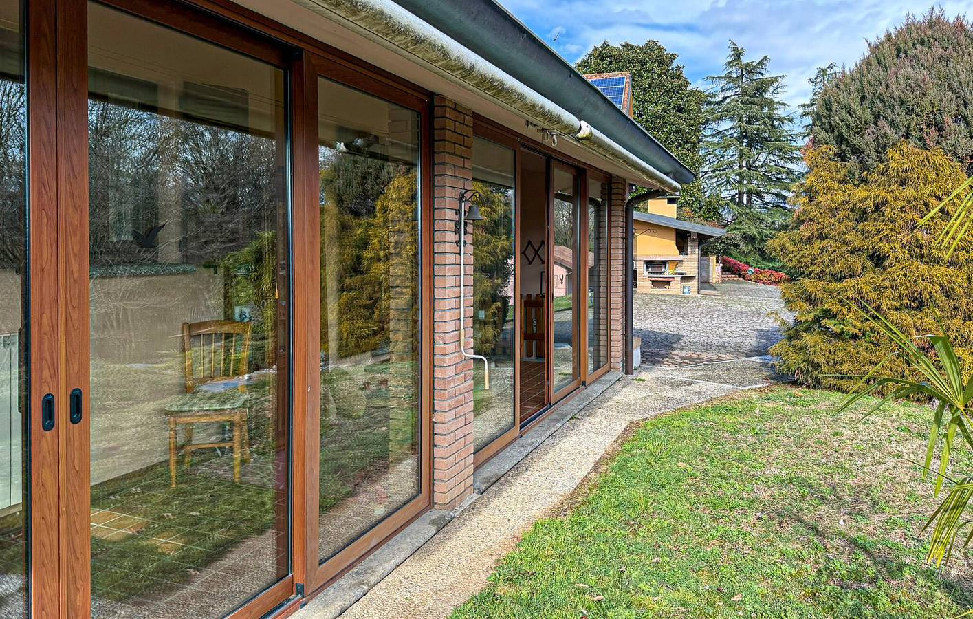 Gemütliche 2-Zimmer-Wohnung mit Pool und Terrasse in der Nähe des Lago di Alserio in Merone, Brianza