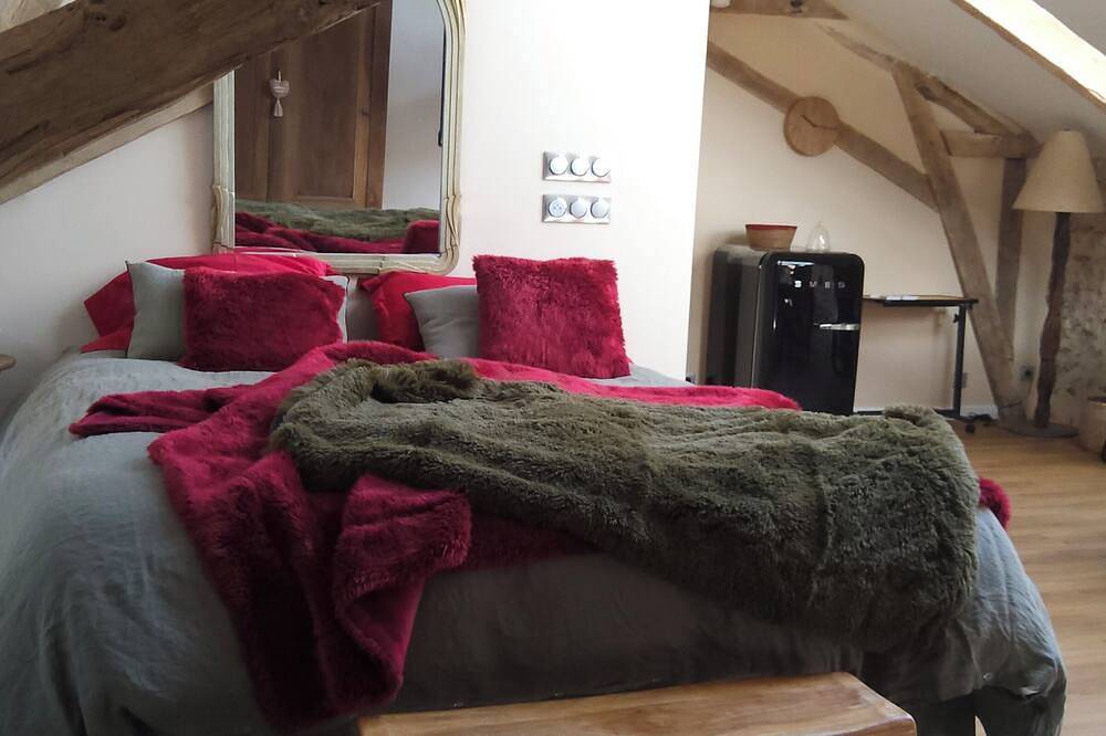 Chambre parentale 50 m2 Grand confort A 5 minutes du Lac de Neufond in Vergt, Périgord Blanc