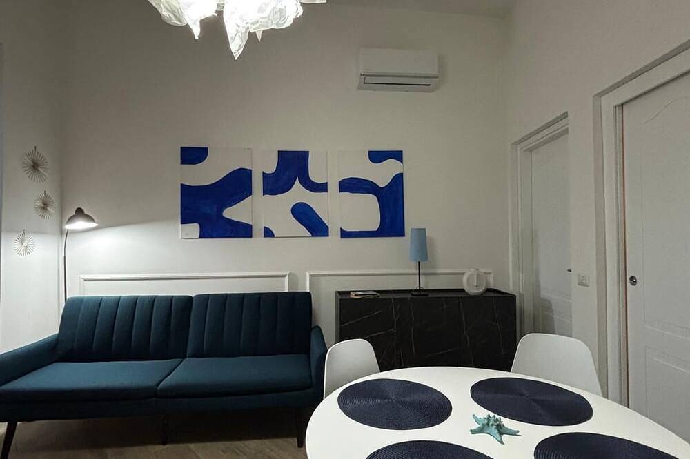 Entire apartment, The House of Alice Blu Mare in Neptune in Nettuno, Rome Province