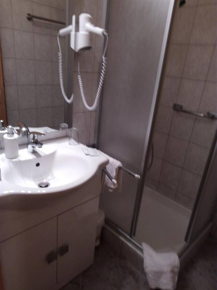 Vierbettzimmer, Dusche, Wc, Standard in Bad Kleinkirchheim, Nockberge