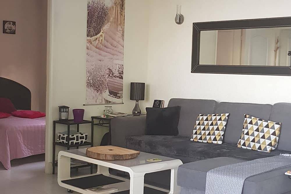 Rent Villa with beautiful land private parking in Coti-Chiavari, Ajaccio region