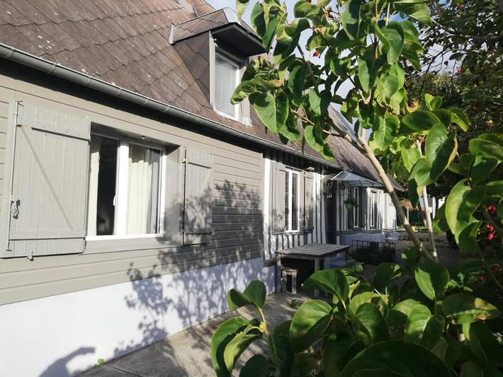 Location de vacances pour 9 personnes, avec jardin à Néville