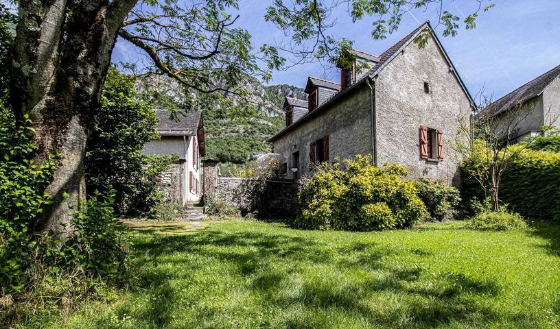 Gîte pour 7 personnes, avec jardin