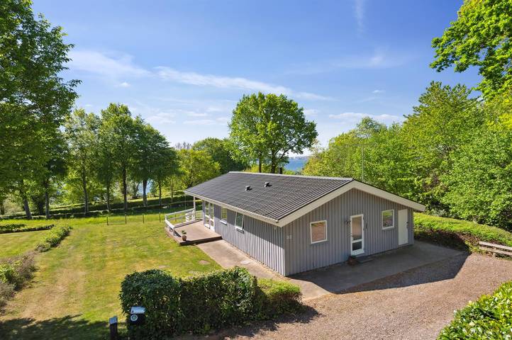 Ferieudlejning for 6 personer, med terrasse og sauna i Kruså