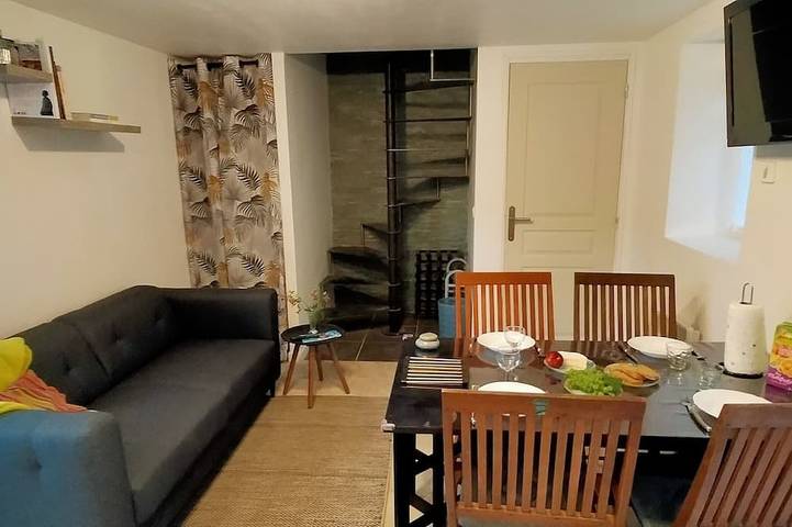 Location de vacances pour 4 personnes, avec Terrasse et Jardin à Querrien