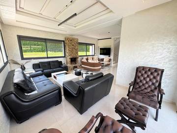 Villa pour 14 personnes, avec balcon ainsi que piscine et vue à Casablanca