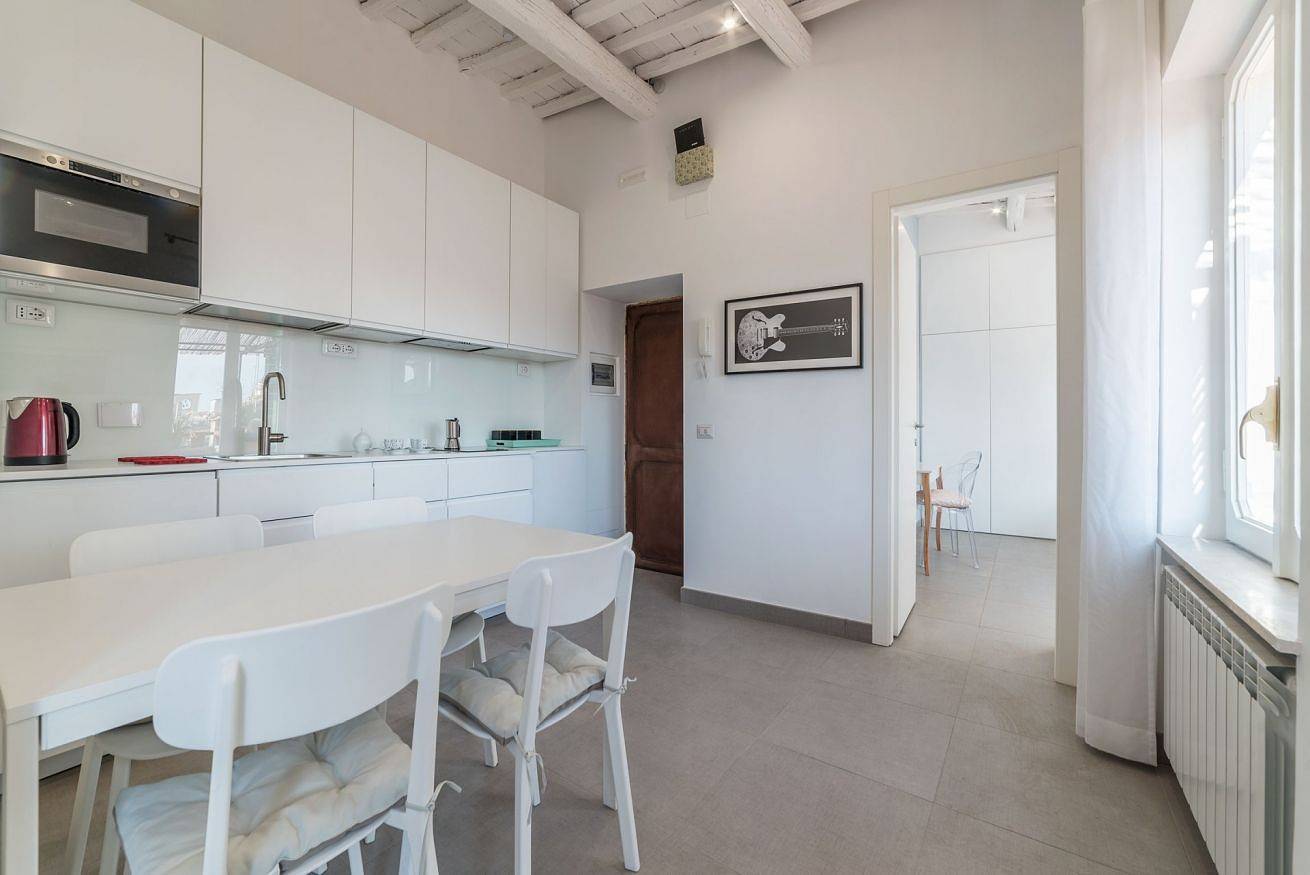 Ganze Wohnung, Ferienwohnung für 2 Personen mit Balkon/Terrasse in Rom Zentrum, Rom