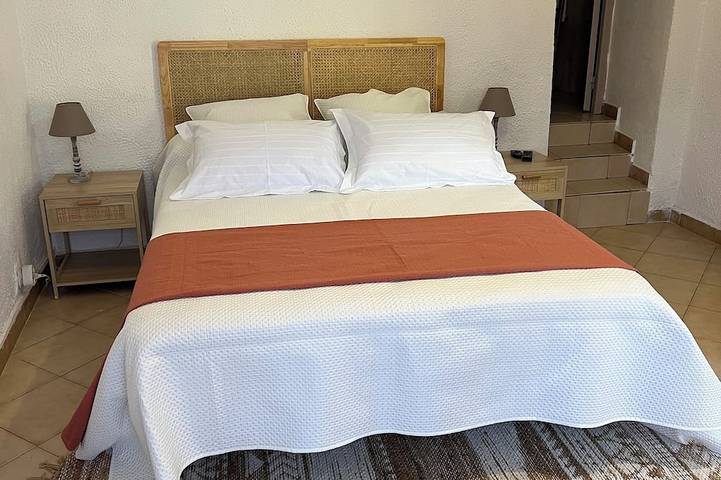 Location de vacances pour 2 personnes, avec jardin et terrasse à Manso (homonymie) - 2