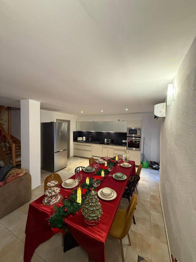 Location de vacances pour 6 personnes, avec terrasse et piscine à Bizanet - 3