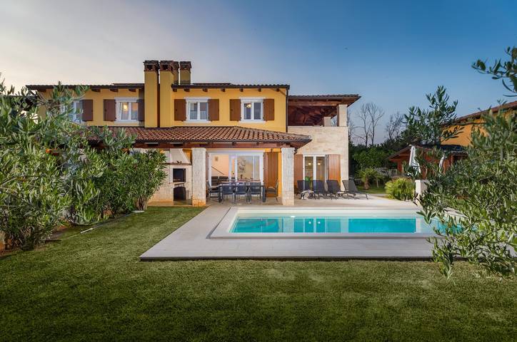 Villa für 8 Personen, mit Pool und Garten sowie Sauna in Porec und Umgebung - 2