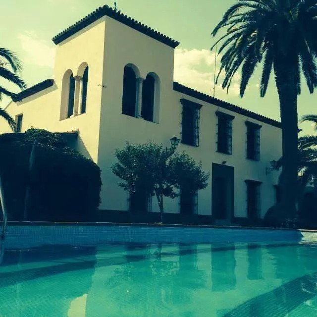 Casa rural para 3 personas, con jardín y piscina además de terraza y vistas, Se admiten mascotas - 1