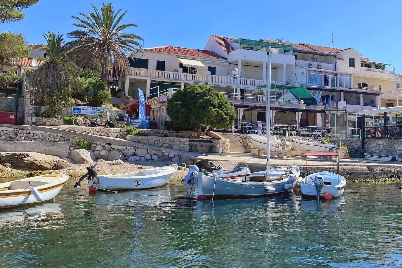 Ganze Wohnung, 1-Zimmer-Ferienwohnung mit Terrasse und Meerblick Hvar A-24926-a in Hvar Stadt, Hvar