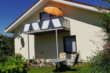 Ferienwohnung für 5 Personen, mit Balkon und Garten sowie Pool in Roßhaupten