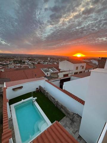 Casa rural para 2 personas, con jardín además de vistas y piscina, Familias con niños en Hornachos
