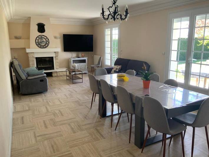 Location de vacances pour 12 personnes, avec piscine ainsi que jacuzzi et balcon, adapté aux familles à Huisseau-sur-Cosson - 3