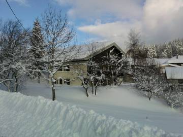 Chambre d’hôte pour 2 personnes, avec jardin dans le Jura