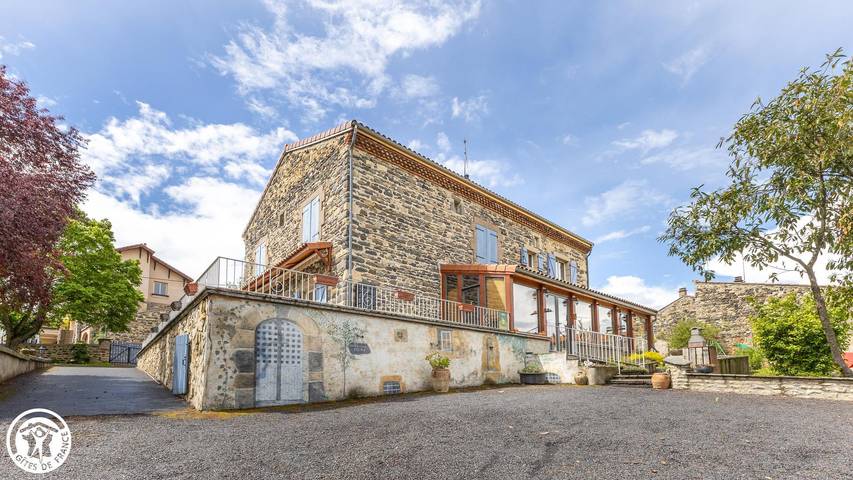Gîte pour 5 personnes, avec Terrasse ainsi que Jardin et Vue
