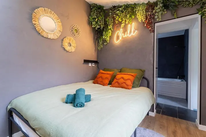 Ferienhaus für 4 Personen, mit Terrasse und Garten sowie Whirlpool, mit Haustier - 1