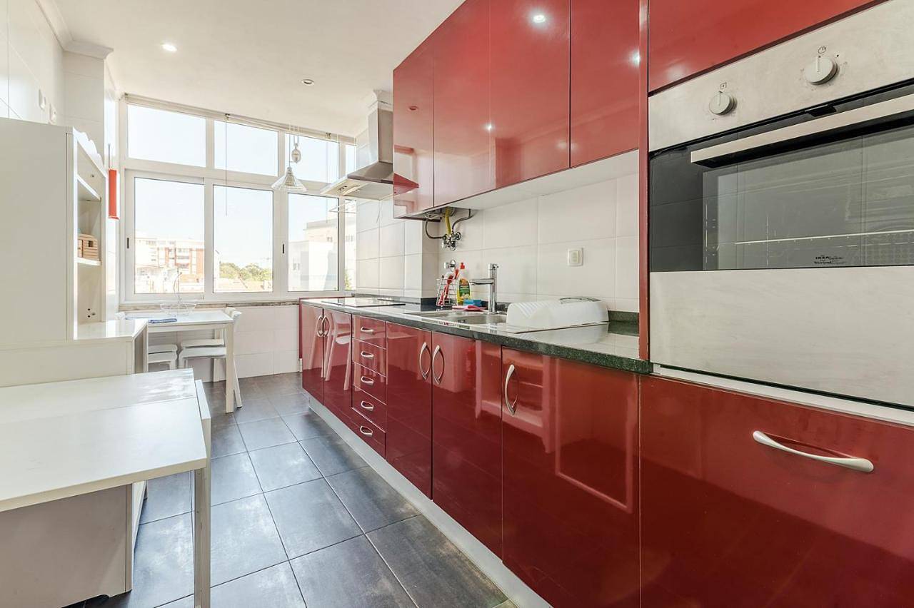 Apartamento inteiro, Apartment in Paço de Arcos, Oeiras