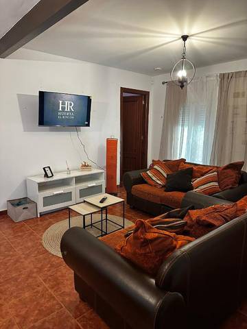 Cottage pour 6 personnes, avec vue ainsi que jardin et piscine à Zahara de la Sierra