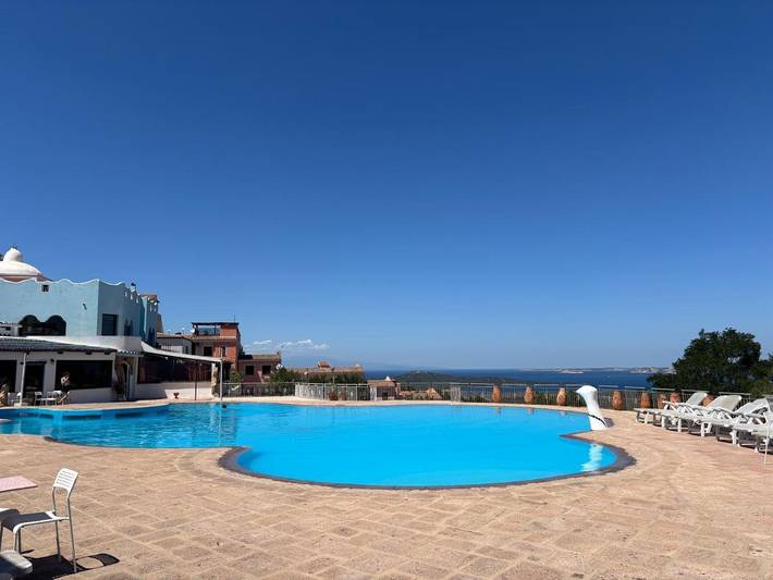 Hôtel pour 2 personnes, avec vue ainsi que piscine et jardin à Tempio Pausania - 2