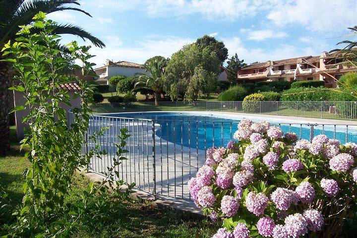 Gîte pour 5 personnes, avec Terrasse et Piscine à Conca