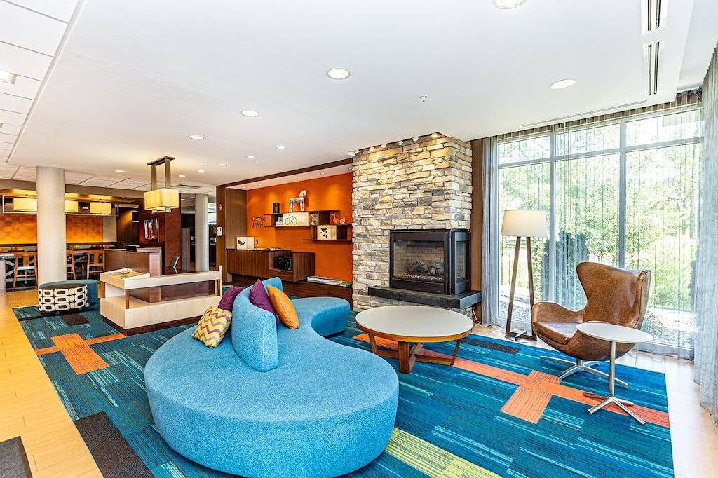 Ganze Wohnung, Starboard Point: Stunning Luxury Condo in the heart of Dl! in Detroit Lakes, Becker County