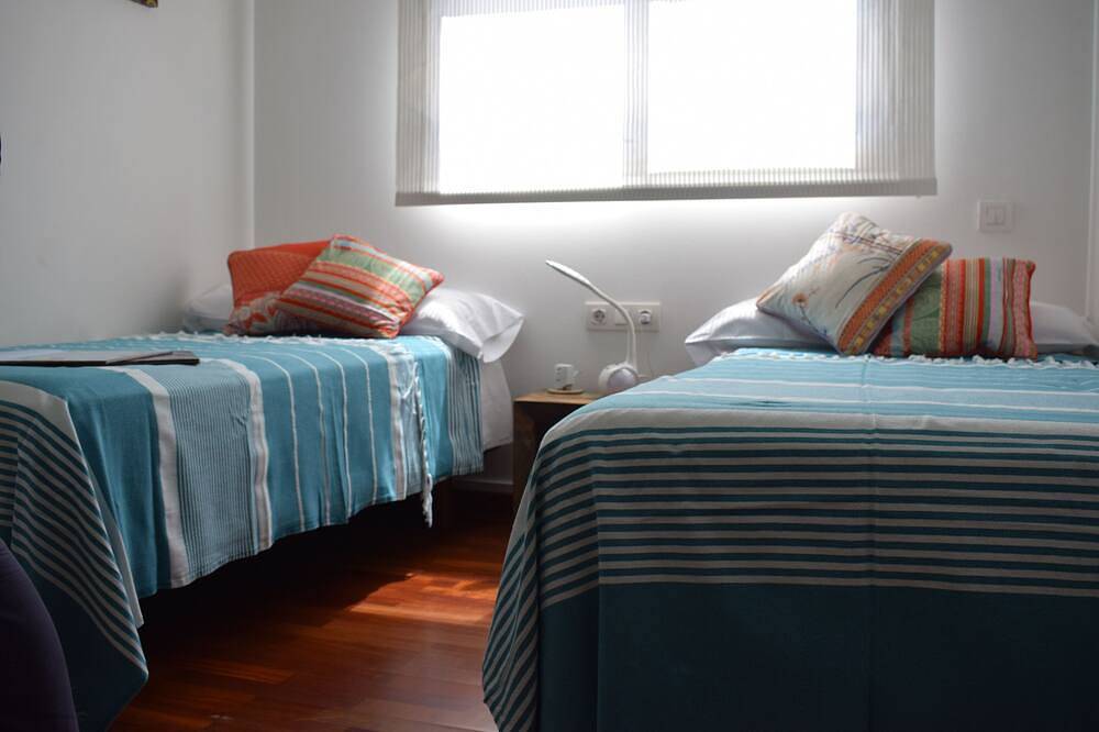 Ganze Wohnung, Klimatisiertes Apartment mit 3 Schlafzimmern, großer Terrasse und Gemeinschaftspool in Altafulla, Costa Dorada