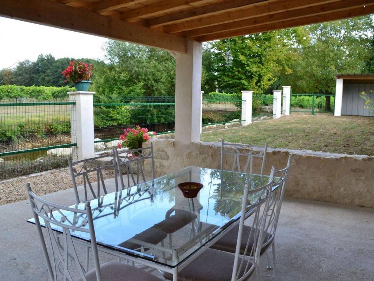 Charente House with Fireplace, Garden, Pets Allowed in Saint-Sulpice-de-Cognac, Charente