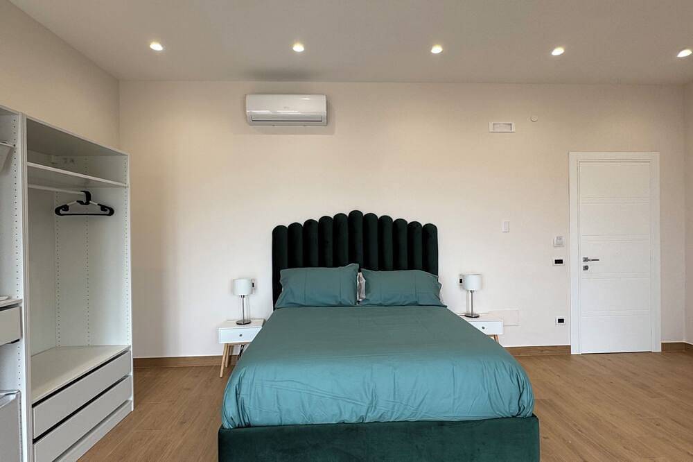 A 7 minuti dagli scavi di Pompei, ampie camere con vista Vesuvio e golfo Napoli. in Santa Maria la Carità, Napoli e dintorni