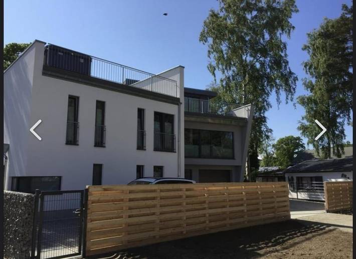 Ferienhaus für 4 Personen, mit Terrasse und Garten sowie Sauna und Seeblick