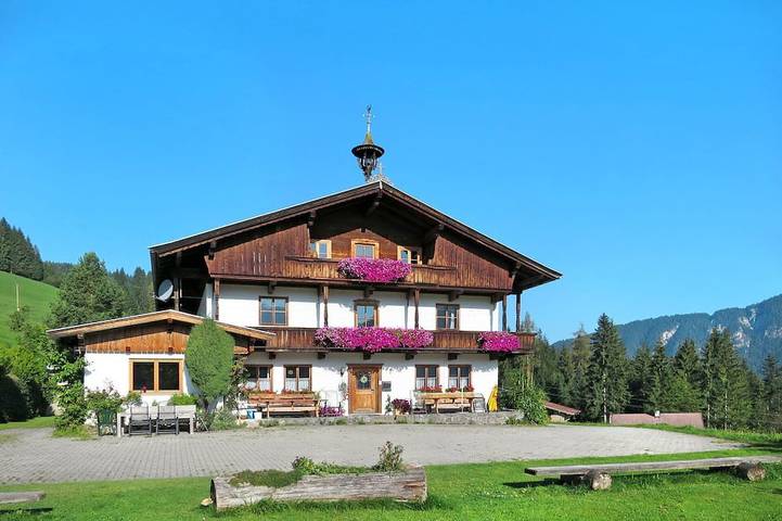 Villa für 41 Personen, mit Garten in Tirol