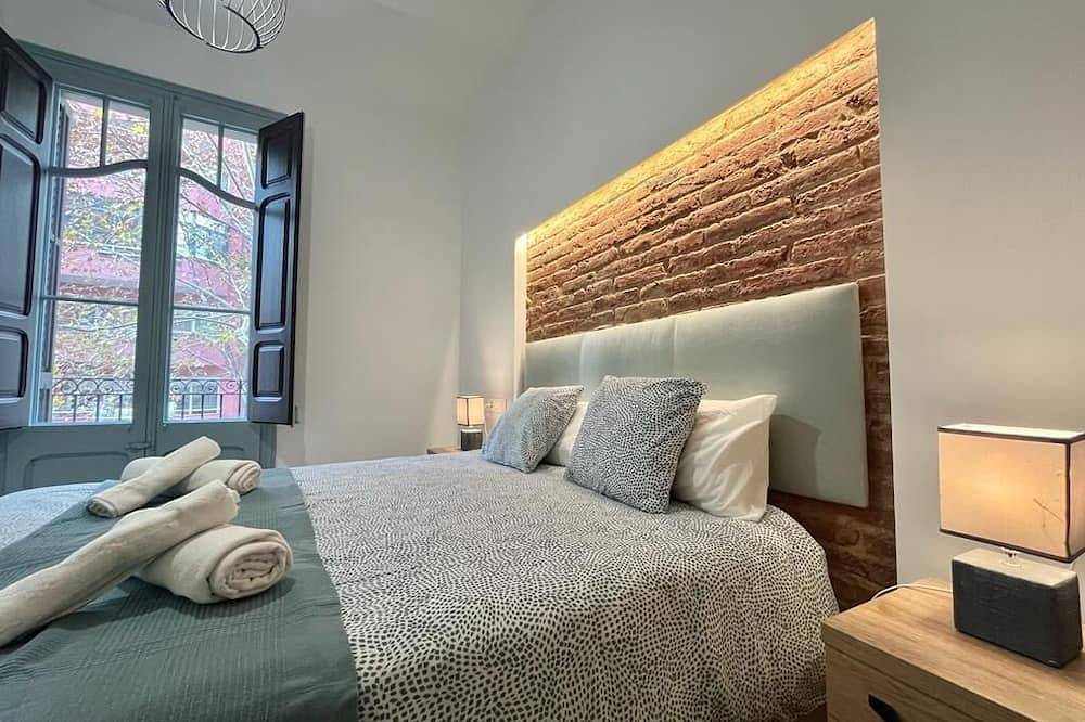 Ganze Wohnung, Lv 12 Apartment near Barcelona beach - 2 bedrooms with double bed in Barcelona Zentrum, Barcelona