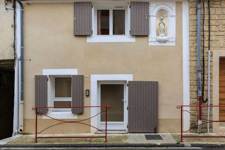 Vakantiehuis voor 6 personen, met uitzicht en balkon in Mormoiron