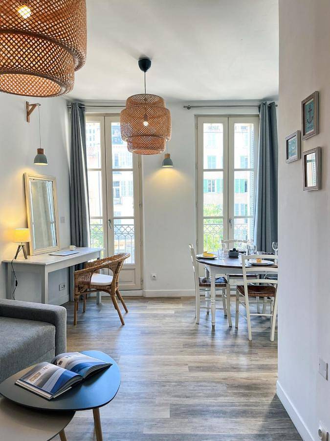 Gîte pour 4 personnes, avec vue dans Office De Tourisme De Toulon - 2