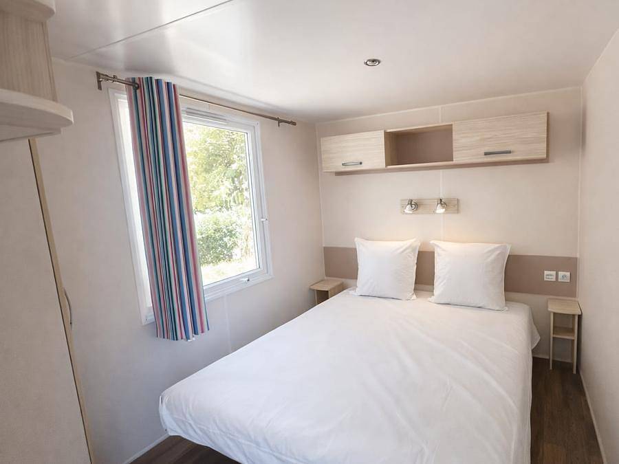 Camping Le Parc des Chênes - Mobilhome 4 personnes - Mobile Home Climatisé 2 chambres in La Croix-Valmer, Région de Draguignan