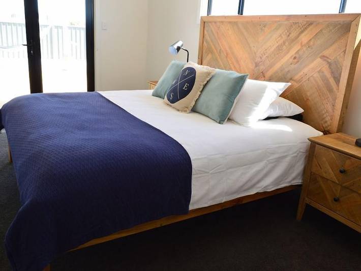 Holiday home for 8 people, with garden and terrace, with pets in Robe