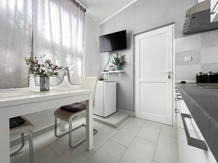 Ganze Wohnung, 1-Zimmer-Ferienwohnung mit Terrasse Sali (Dugi otok) A-12757-b in Sali, Dugi Otok