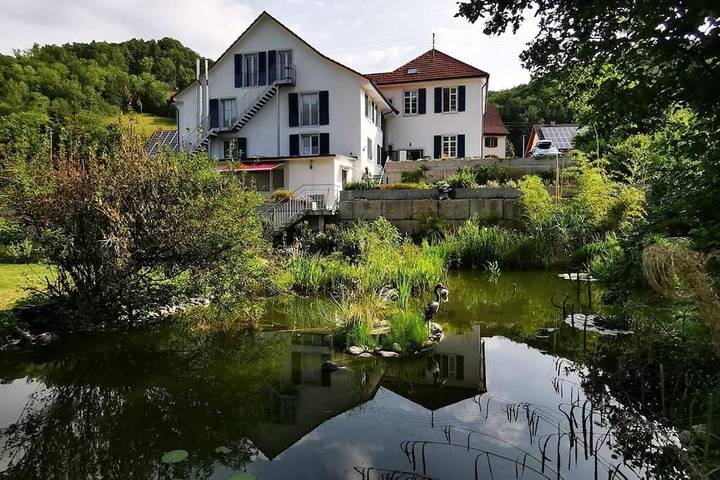 Appartement de vacances pour 3 personnes, avec vue ainsi que jardin et terrasse