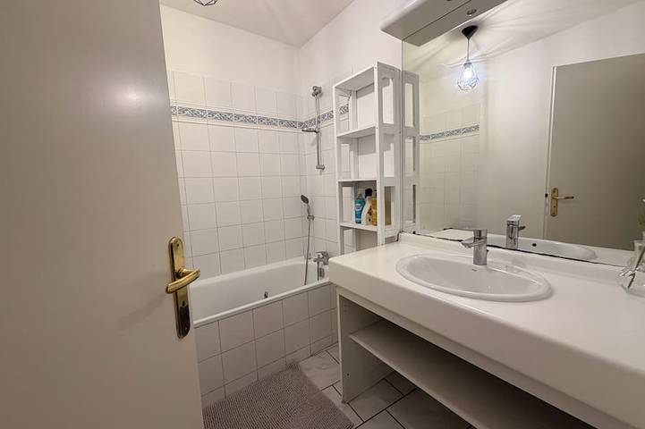 Ganze Wohnung, Charming 2-bedroom apartment in Bordeaux in Lormont, Bordeaux und Umgebung